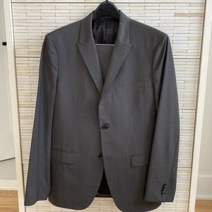 Theory Grey Men’s Suit 40R / 32W x 30L